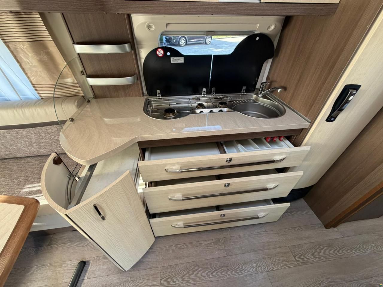 Hobby *PRESTIGE 720 UKFE *** KAJ&Uuml;TTENBETT***