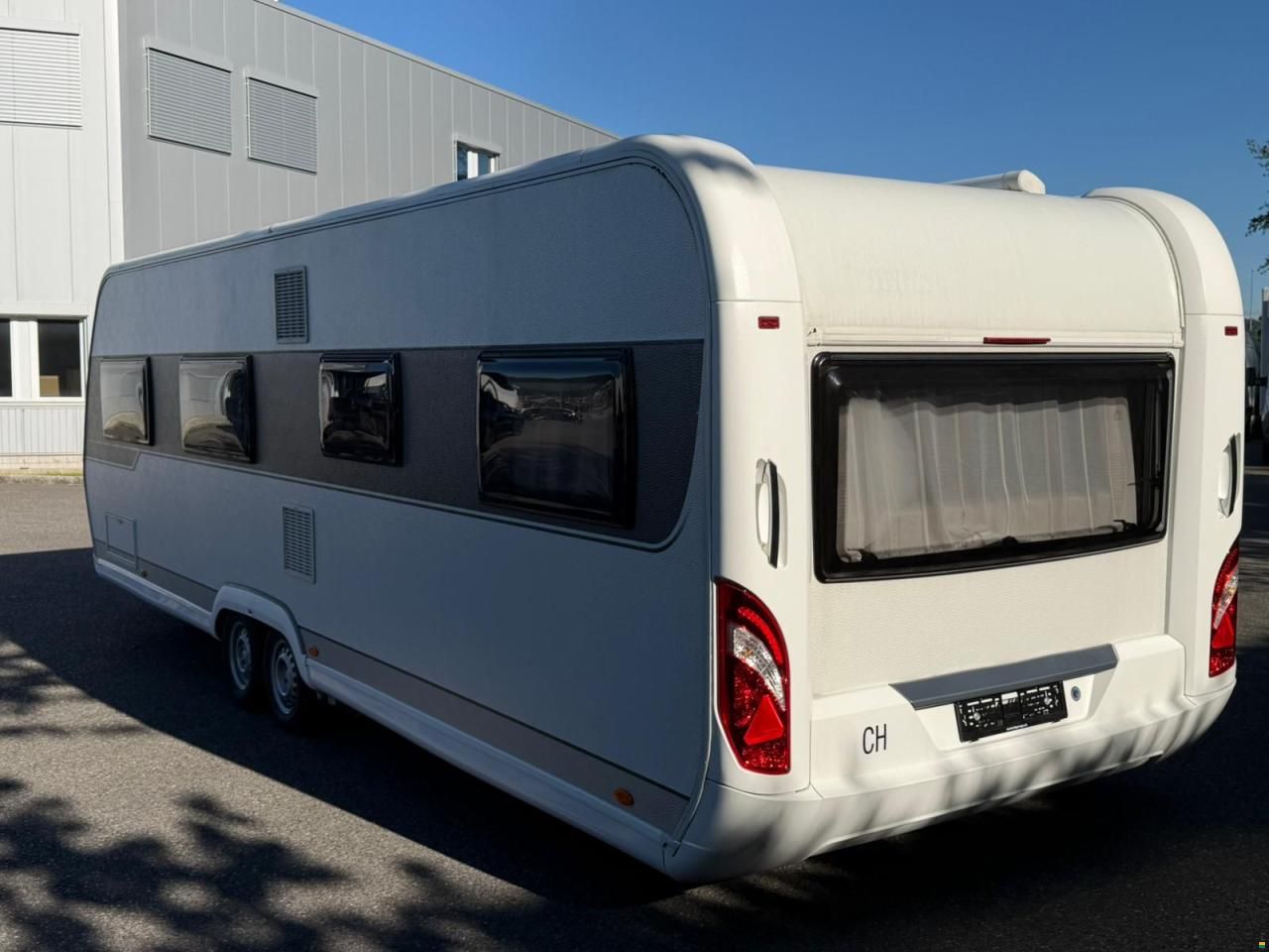 Hobby *PRESTIGE 720 UKFE *** KAJ&Uuml;TTENBETT***