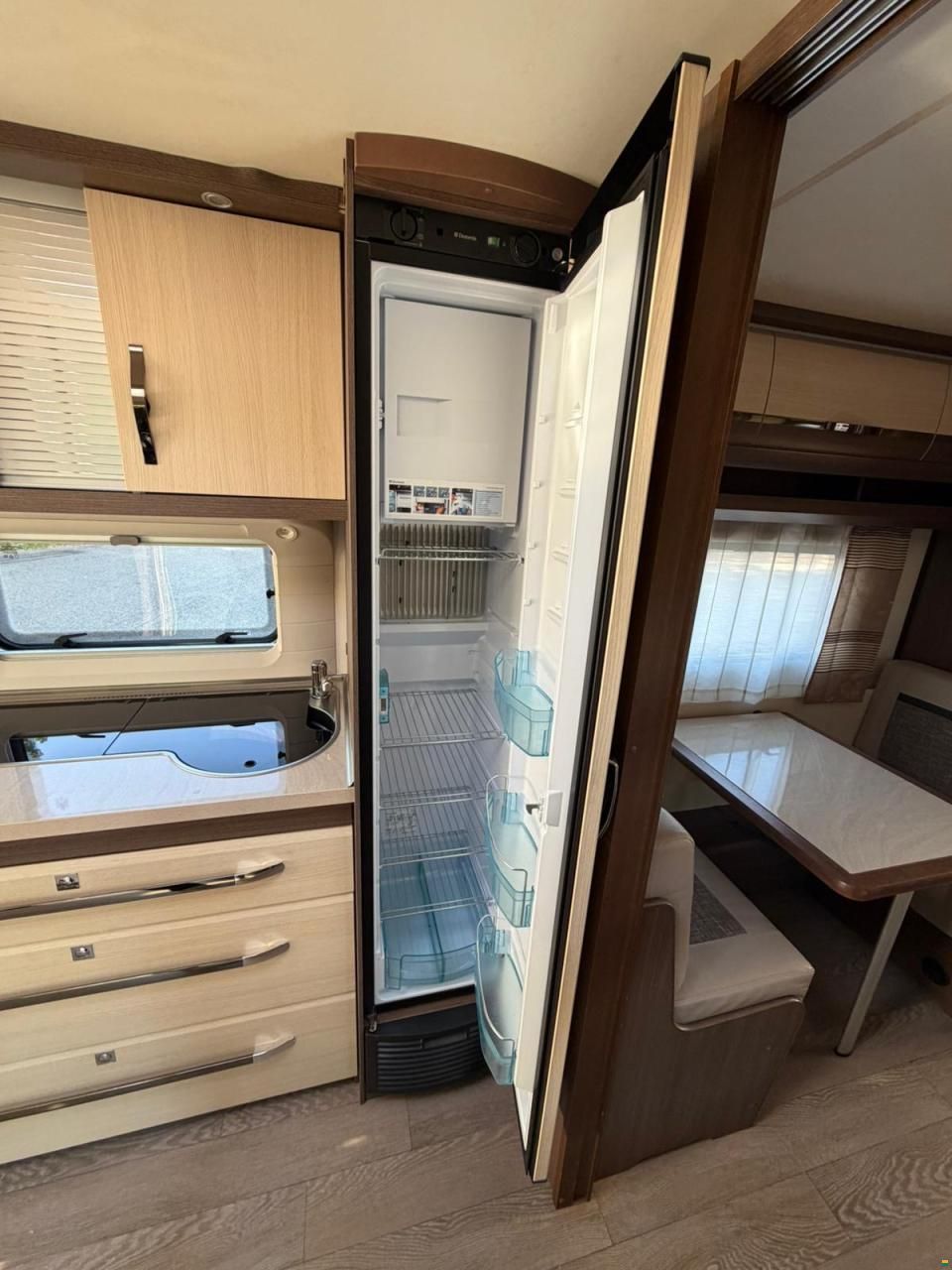 Hobby *PRESTIGE 720 UKFE *** KAJ&Uuml;TTENBETT***