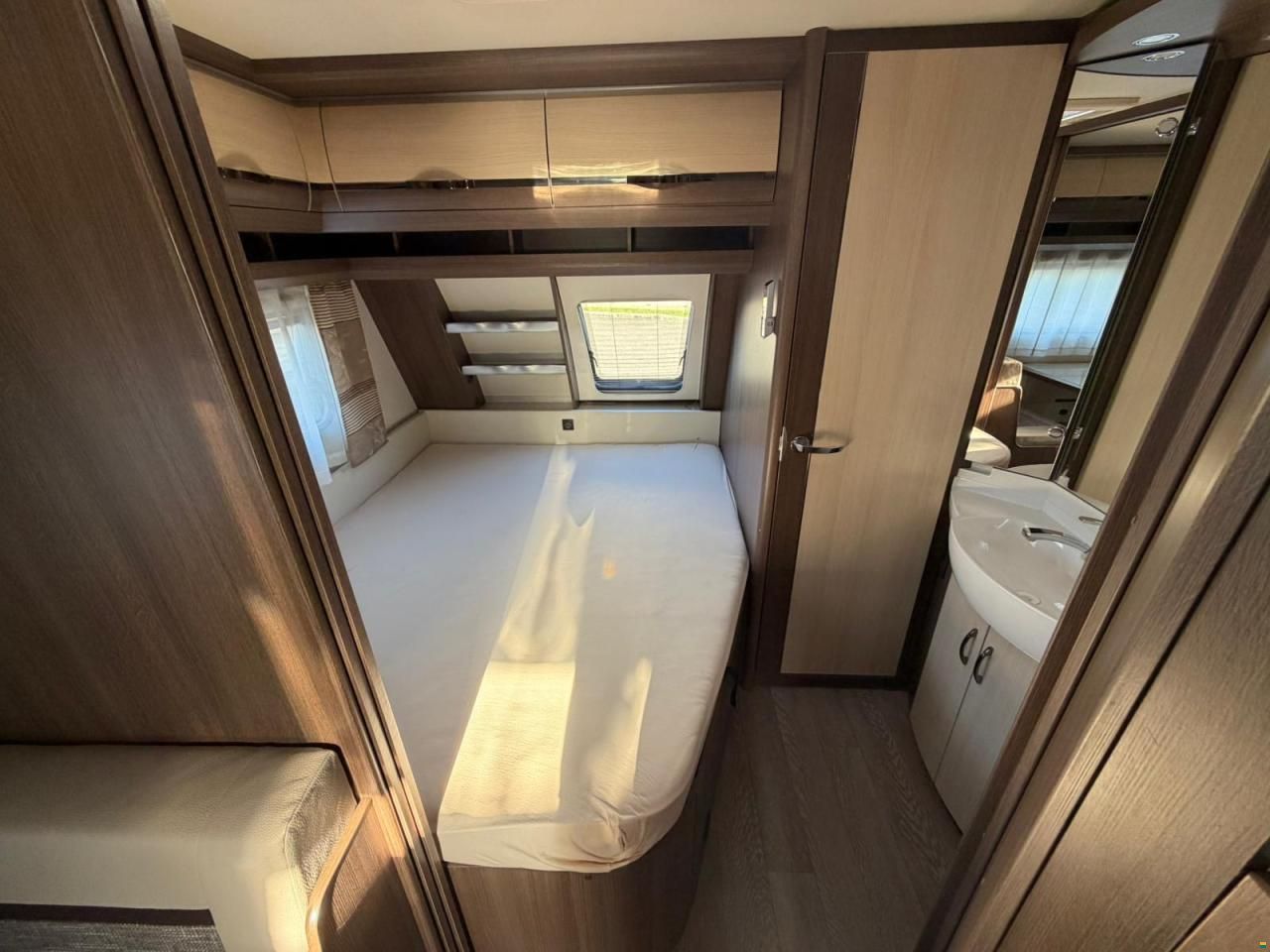 Hobby *PRESTIGE 720 UKFE *** KAJ&Uuml;TTENBETT***