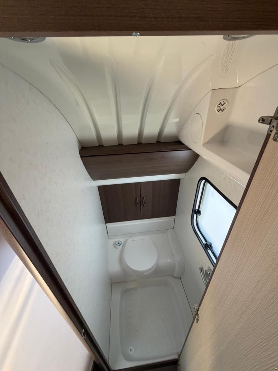 Hobby *PRESTIGE 720 UKFE *** KAJ&Uuml;TTENBETT***