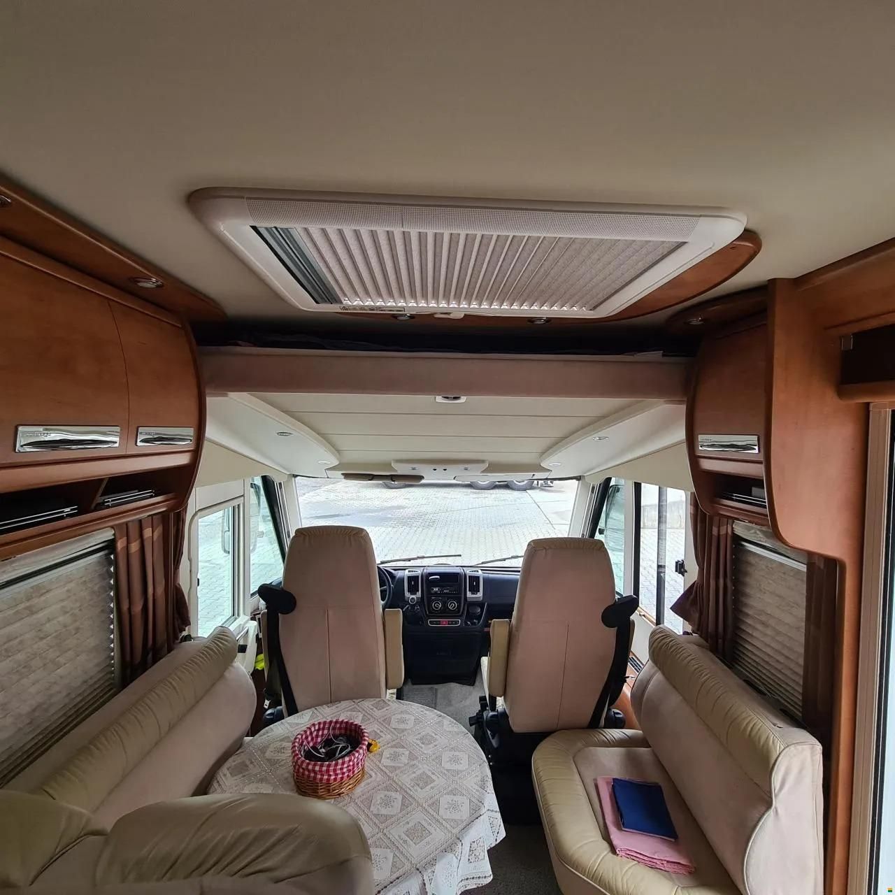 Carthago Chic E-Line 49