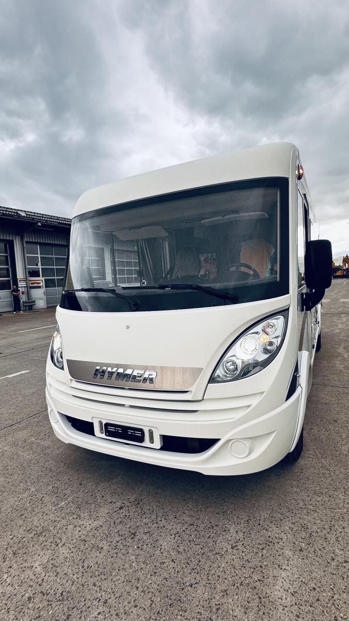 Hymer Exis i 588