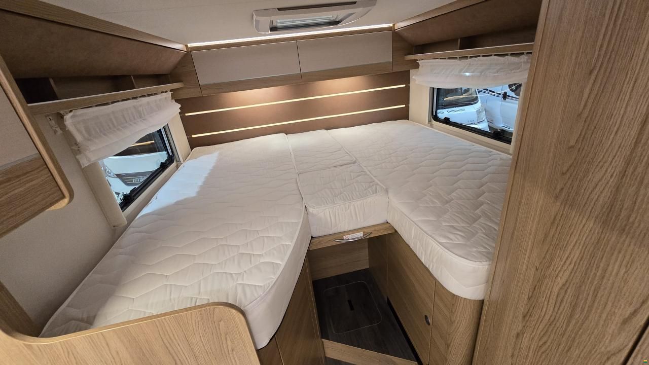 LMC Cruiser V 646 G / Automat