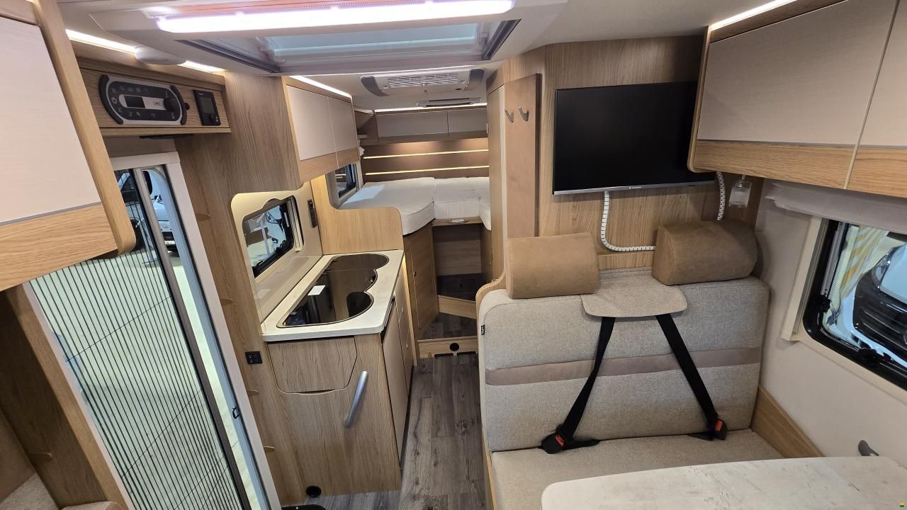 LMC Cruiser V 646 G / Automat