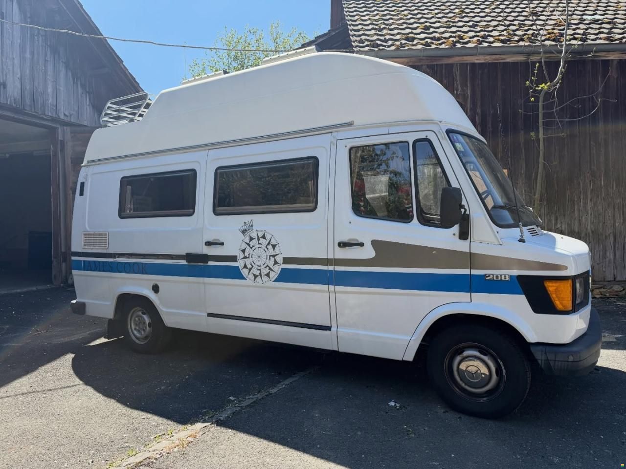 Mercedes Benz Mercedes-Benz 208 James Cook Camper