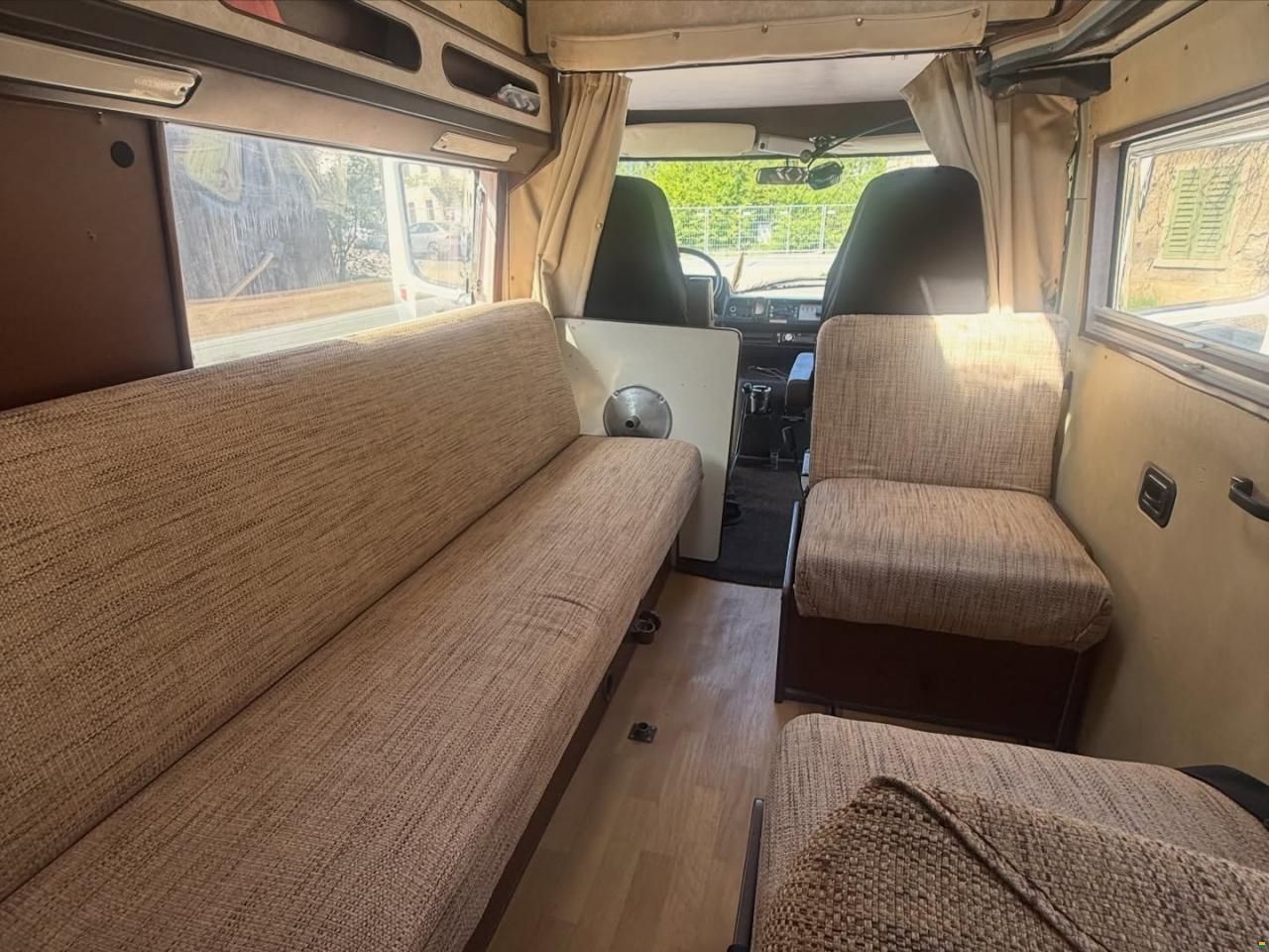 Mercedes Benz Mercedes-Benz 208 James Cook Camper