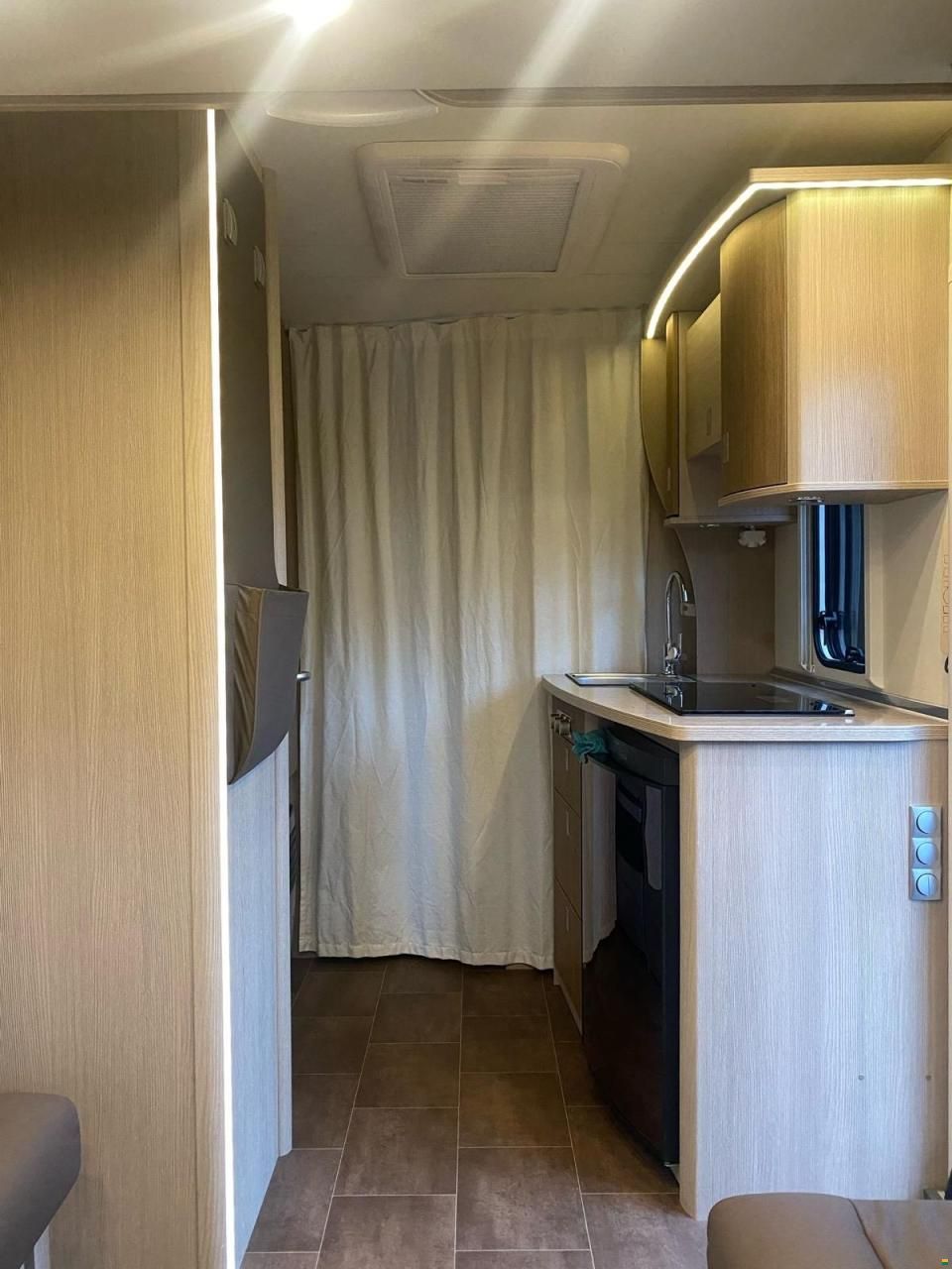 Bürstner Averso Plus 5105