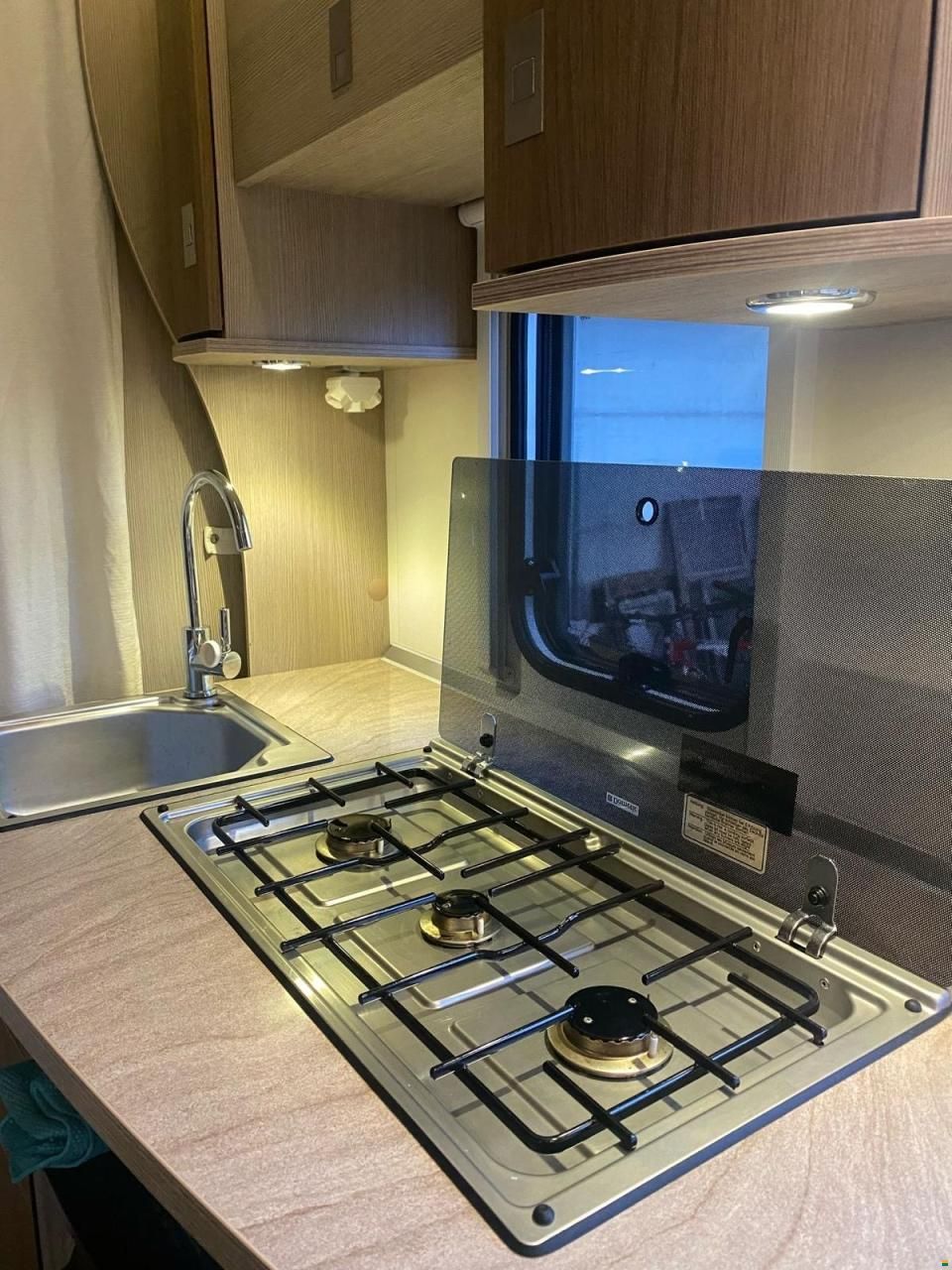 Bürstner Averso Plus 5105