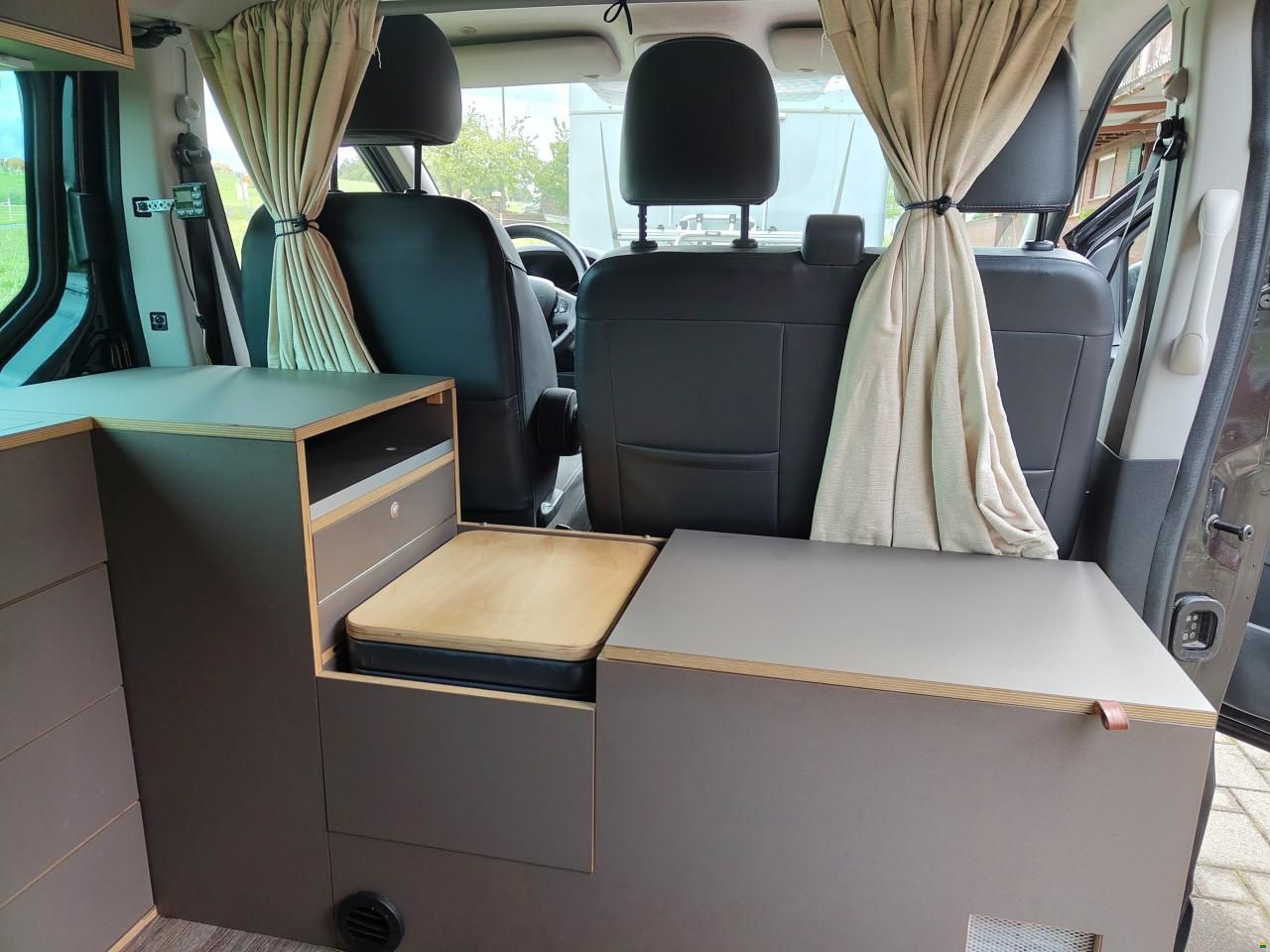Renault Trafic dCi145