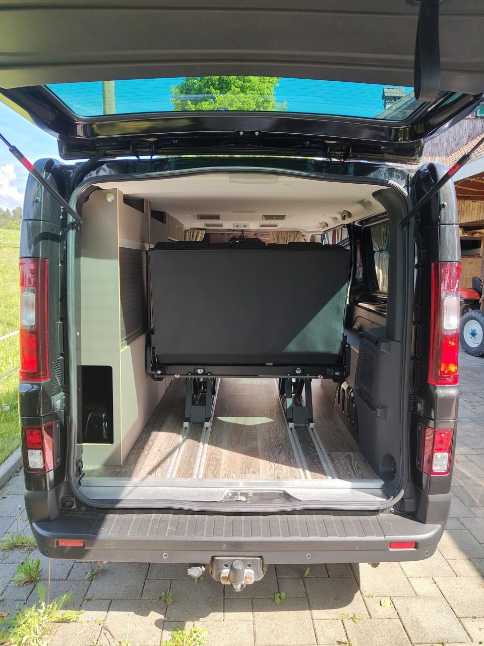 Renault Trafic dCi145