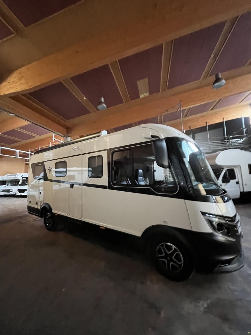 Niesmann-Bischoff Ismove 6.9E