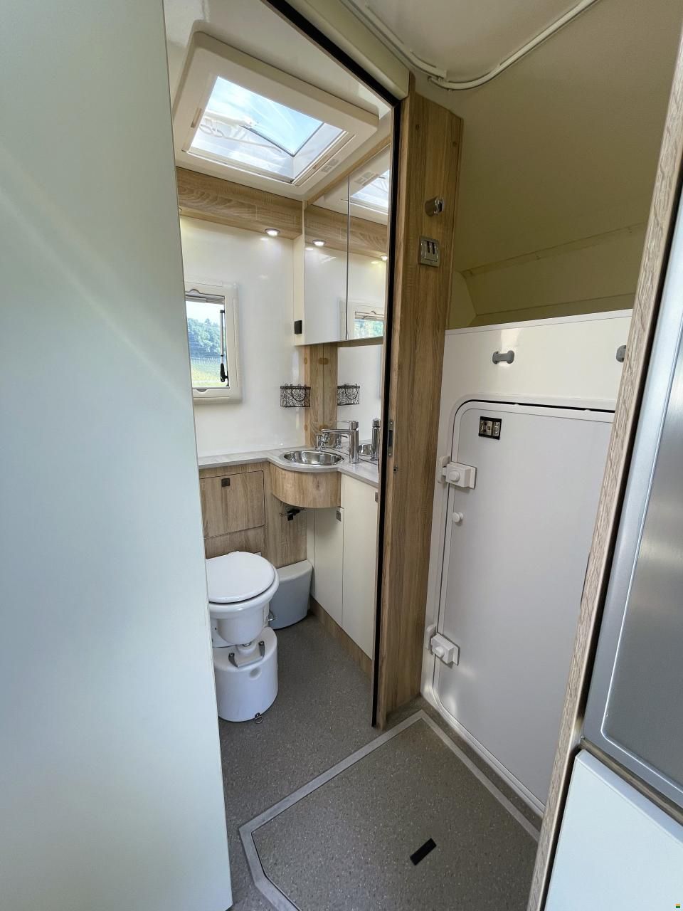 Iveco M-S Reisemobile 420G