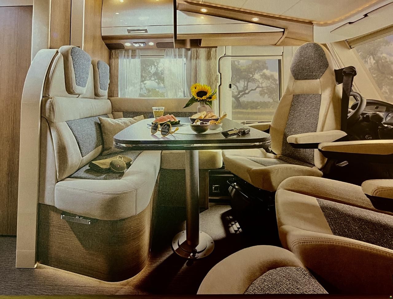 Carthago C-Tourer I 143LE, Luftfederung, 18700 km