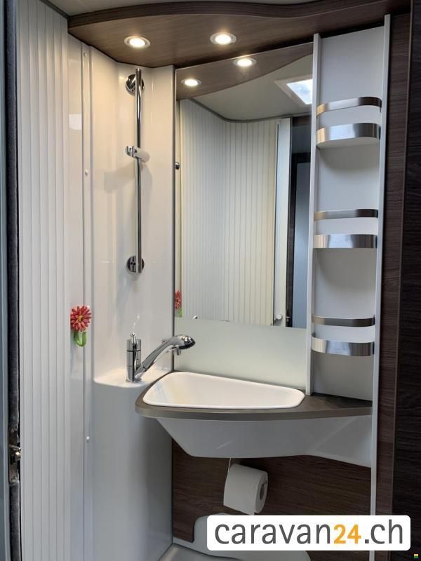 Knaus Live Traveller 650DG