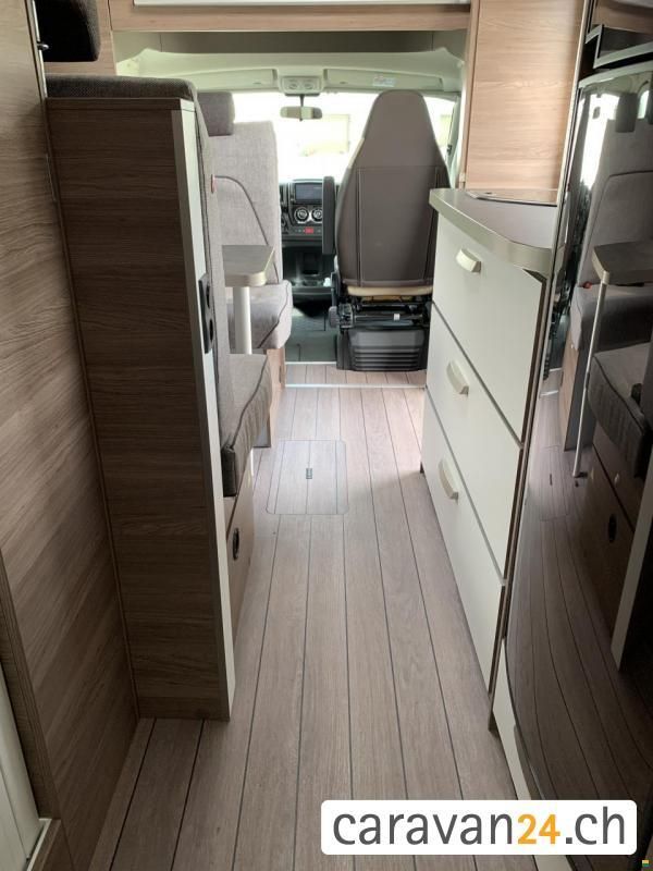 Knaus Live Traveller 650DG