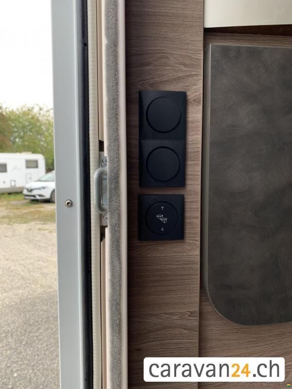 Knaus Live Traveller 650DG