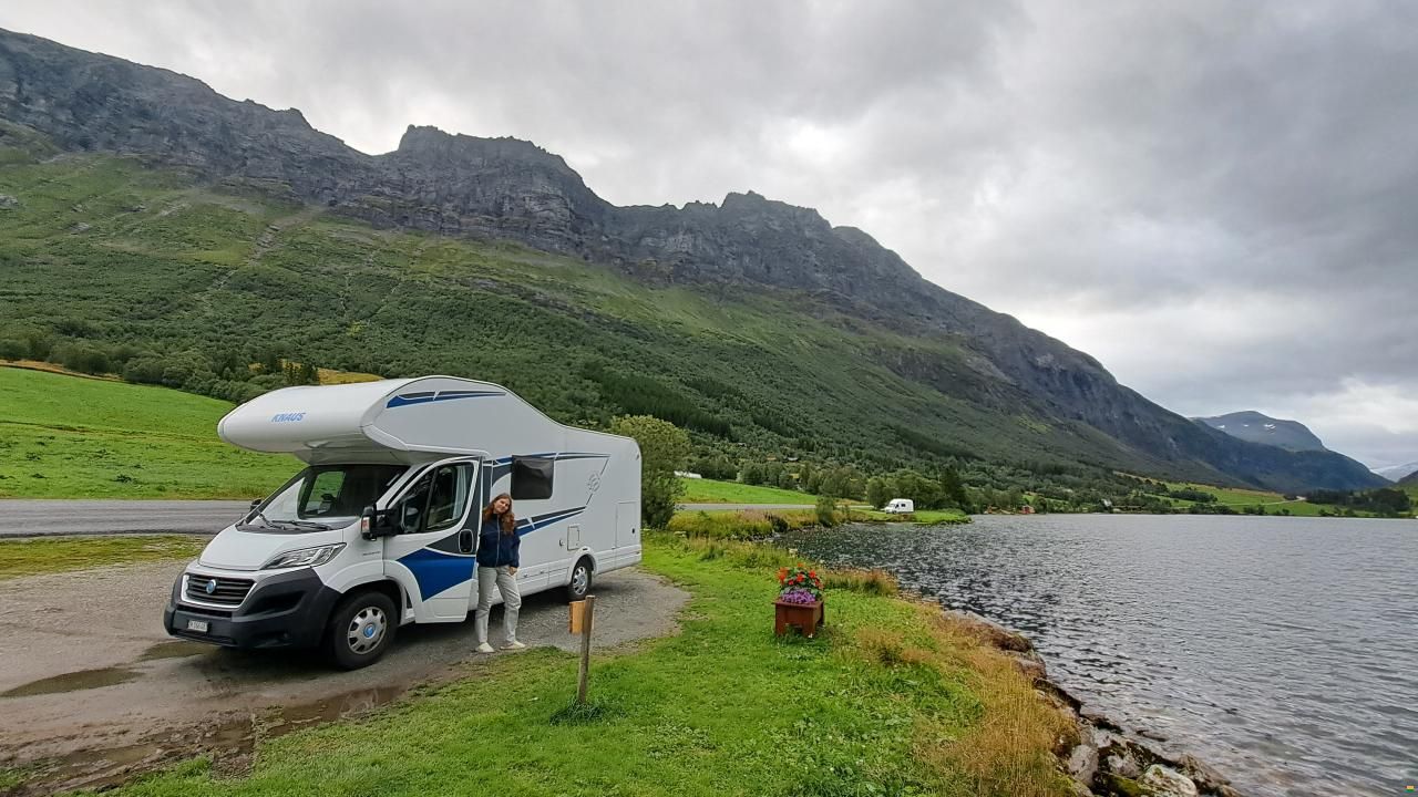 Knaus Live Traveller 650DG