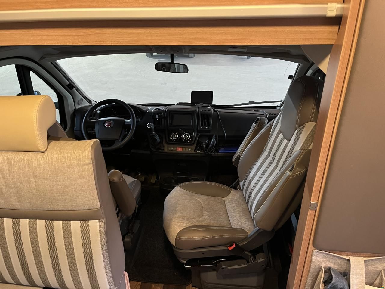 Knaus Sky Traveller 600 DKG