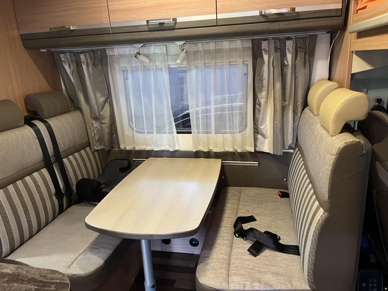 Knaus Sky Traveller 600 DKG