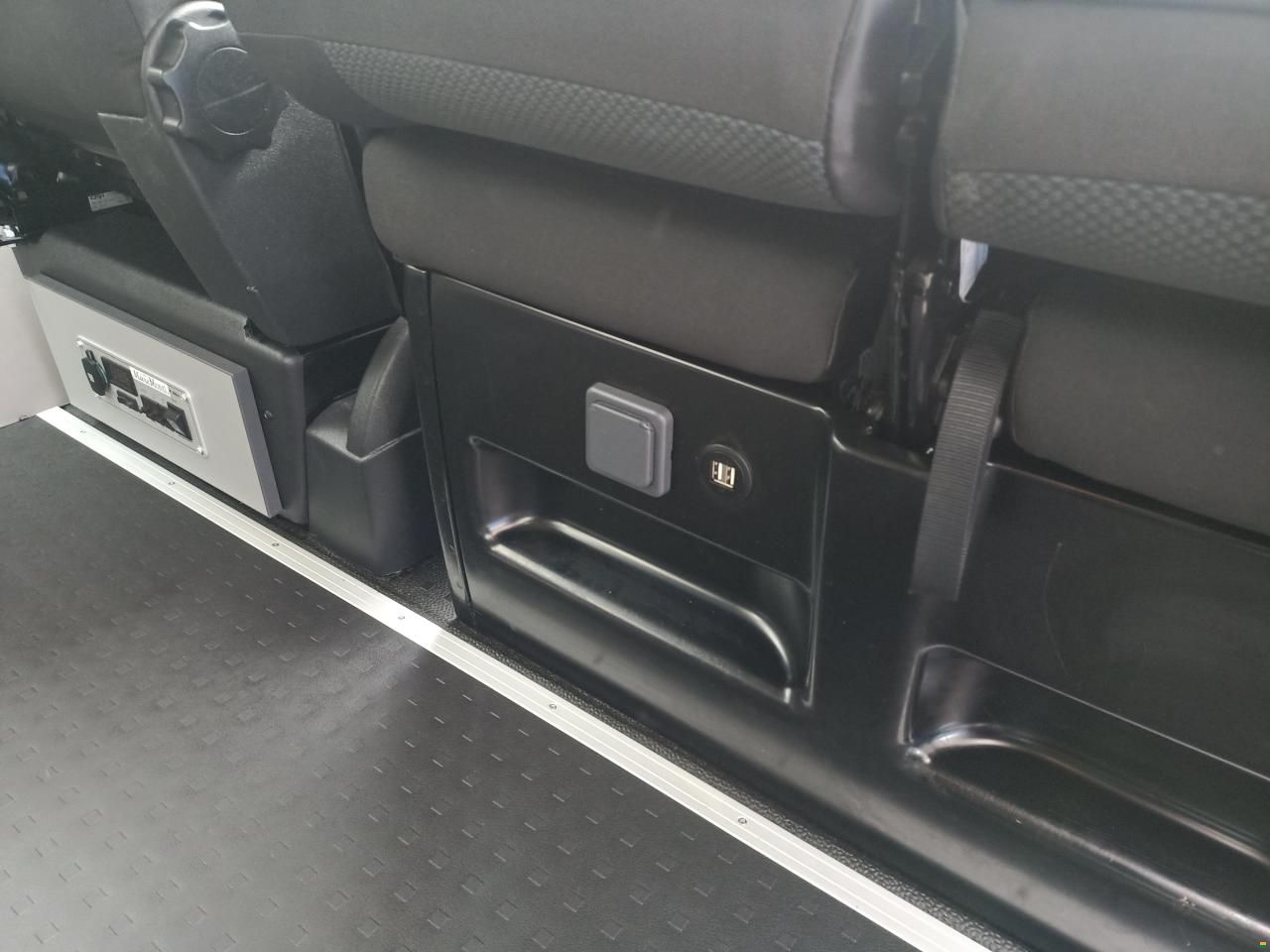 Volkswagen MareMonti SURF Camper 5-6 Sitze