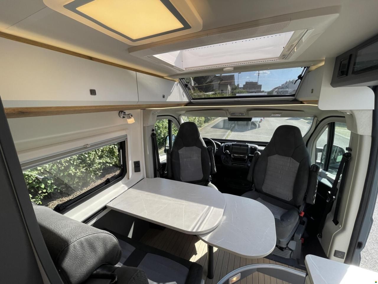 Hobby Prestige Van First-Edition 640 ET