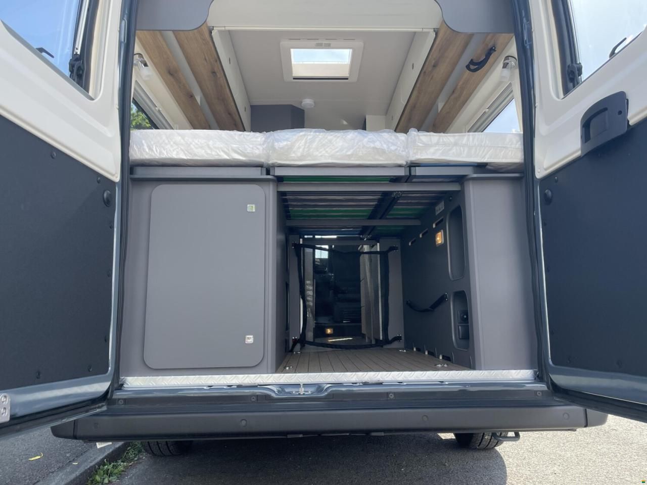 Hobby Prestige Van First-Edition 640 ET