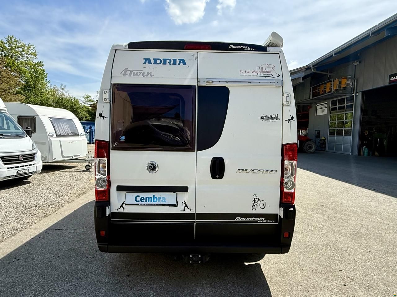 Adria 4 Twin - Family Spezial Kompakt Edition