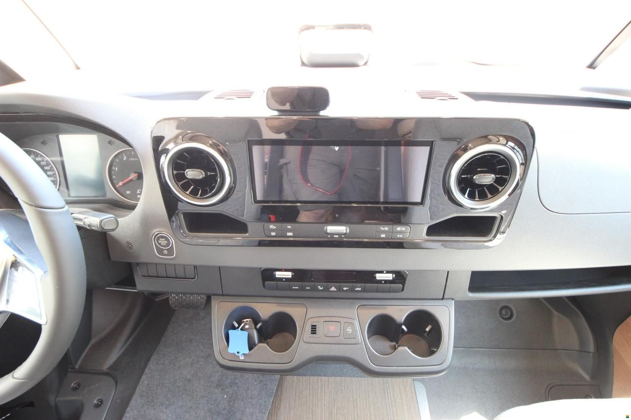 Carthago C2-tourer I 143 KB LE lightw. 3.5T / MB