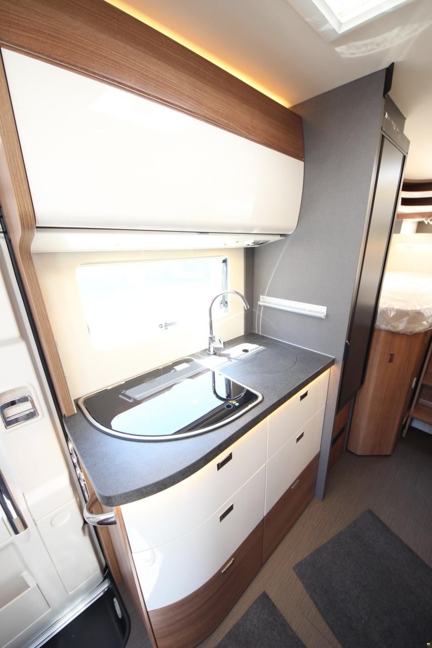 Carthago C2-tourer I 143 KB LE lightw. 3.5T / MB