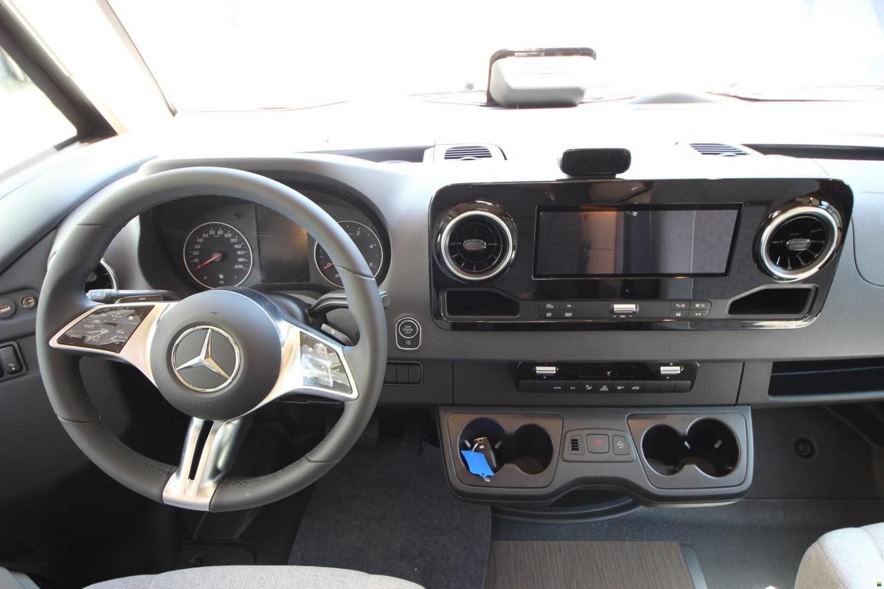 Carthago C2-tourer I 143 KB LE lightw. 3.5T / MB
