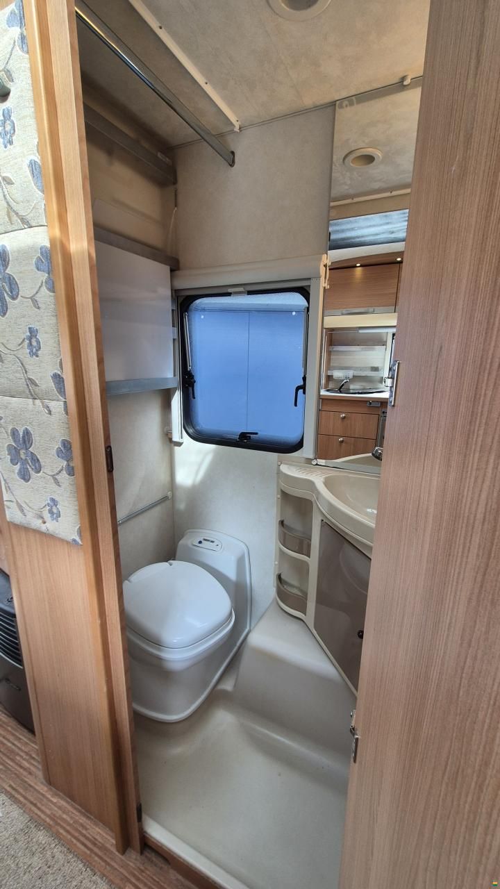 Adria 472 LU