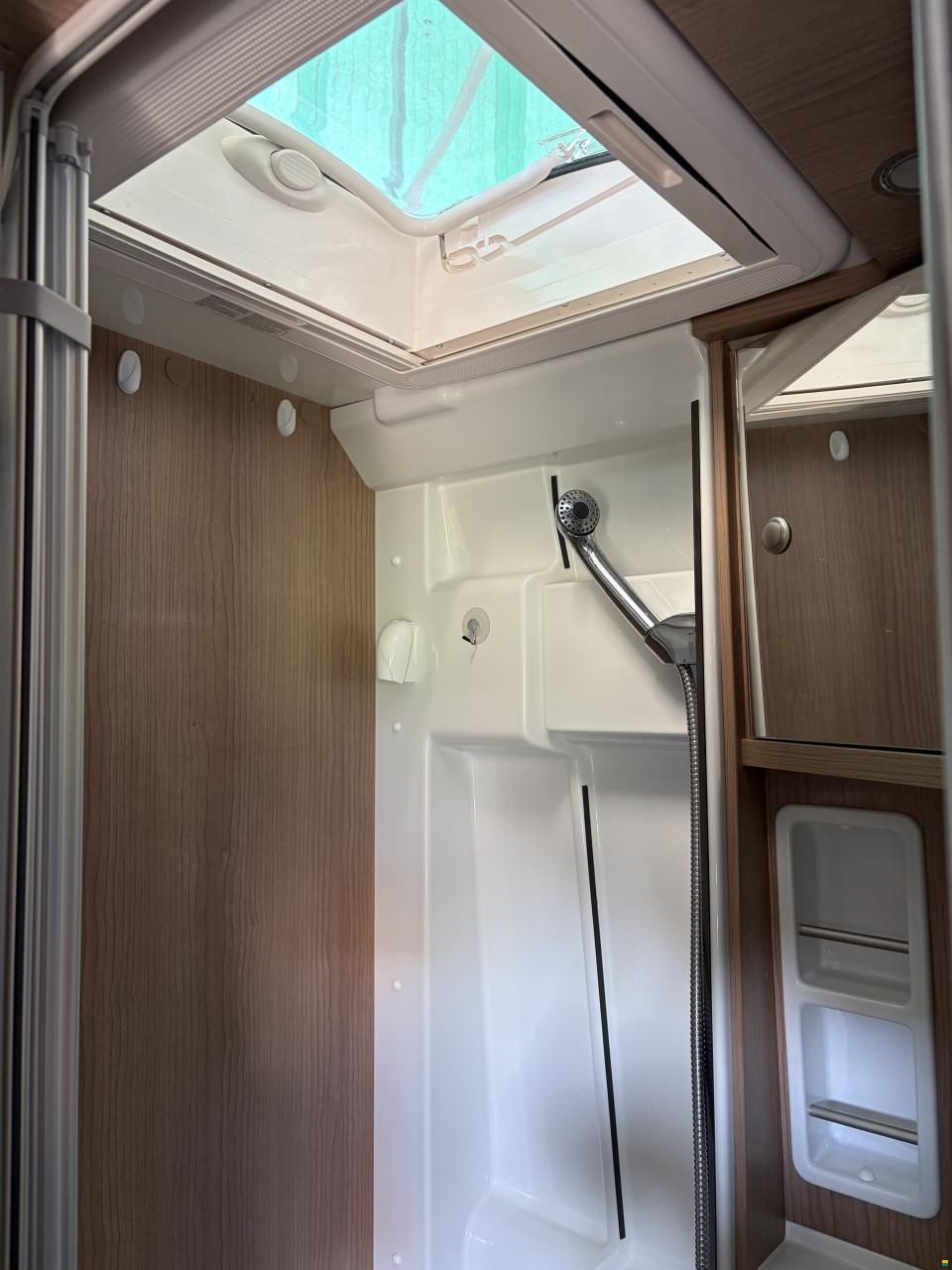Carthago Malibu Van comfort DB 600