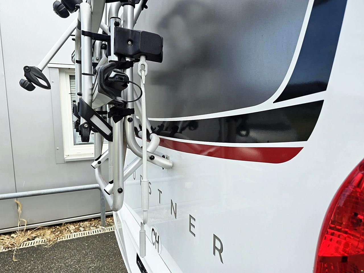B&uuml;rstner TRAVEL VAN T 620 RIVA LOFT 2.3MJ AUTOMAT