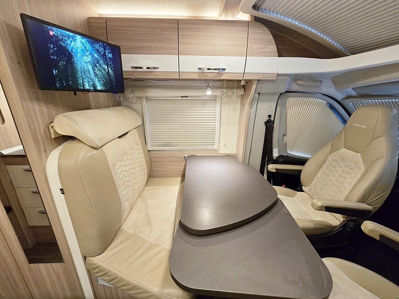 B&uuml;rstner TRAVEL VAN T 620 RIVA LOFT 2.3MJ AUTOMAT