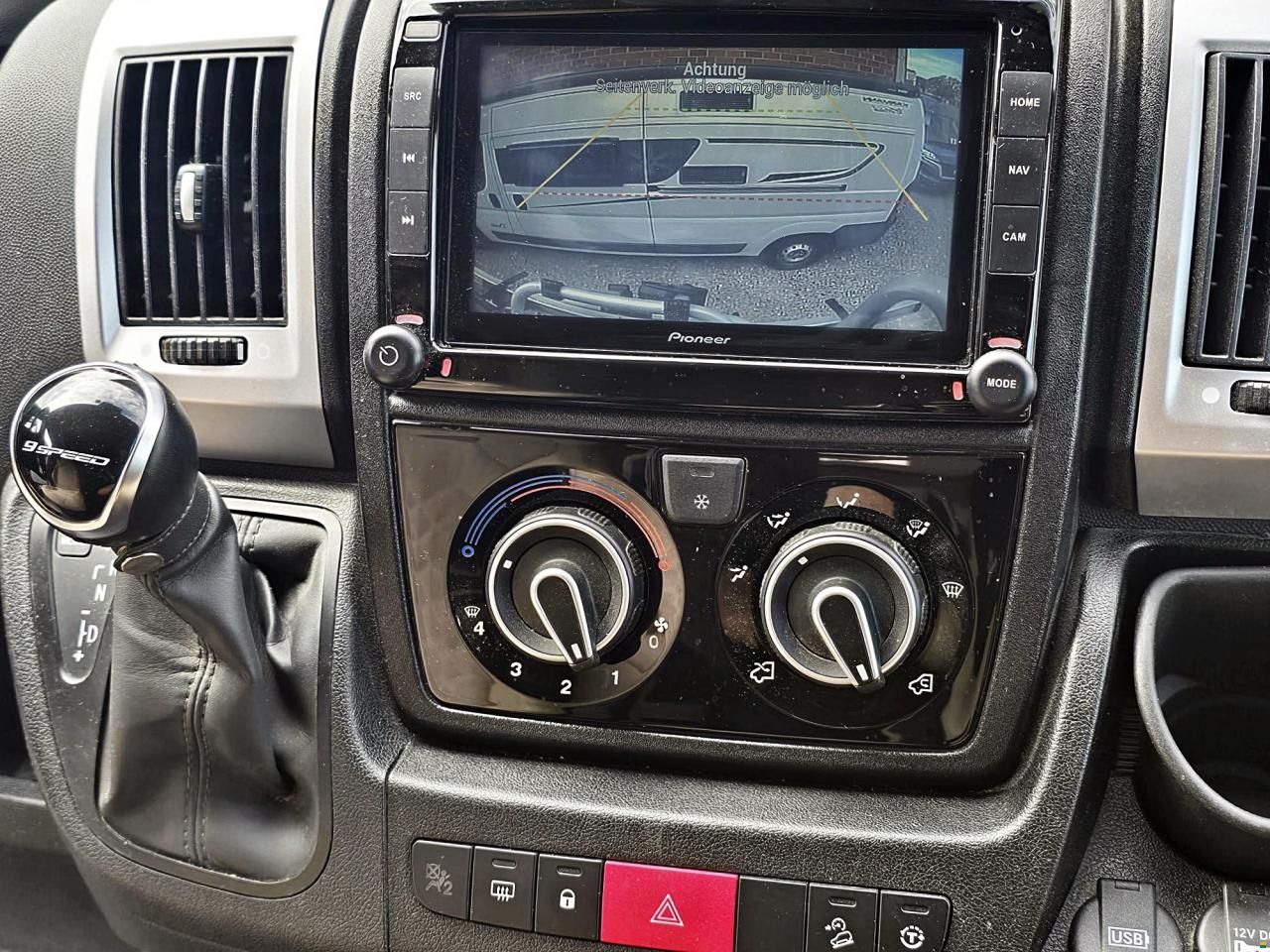 B&uuml;rstner TRAVEL VAN T 620 RIVA LOFT 2.3MJ AUTOMAT