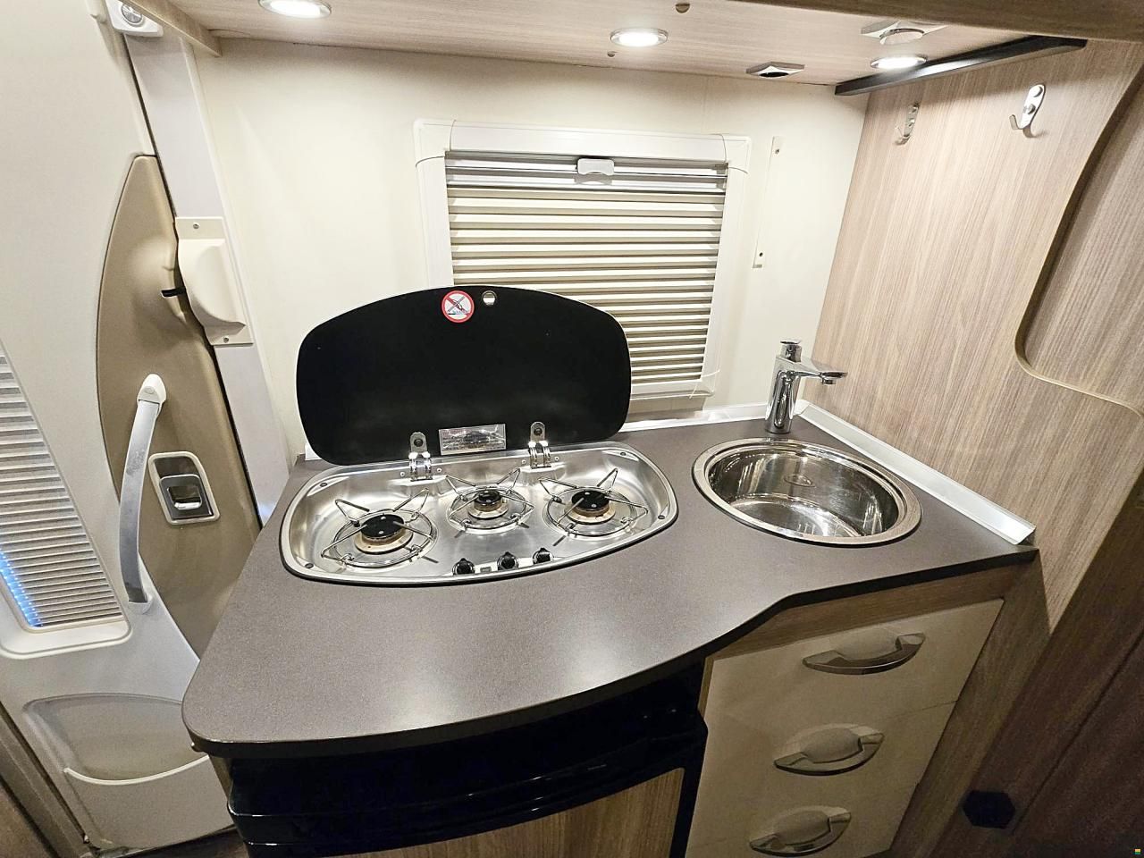 B&uuml;rstner TRAVEL VAN T 620 RIVA LOFT 2.3MJ AUTOMAT