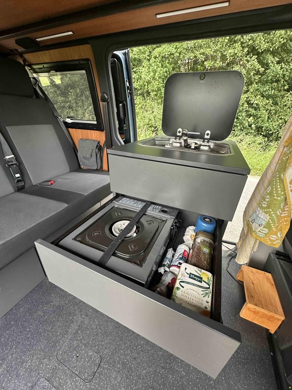 VW T6 Custom-Bus