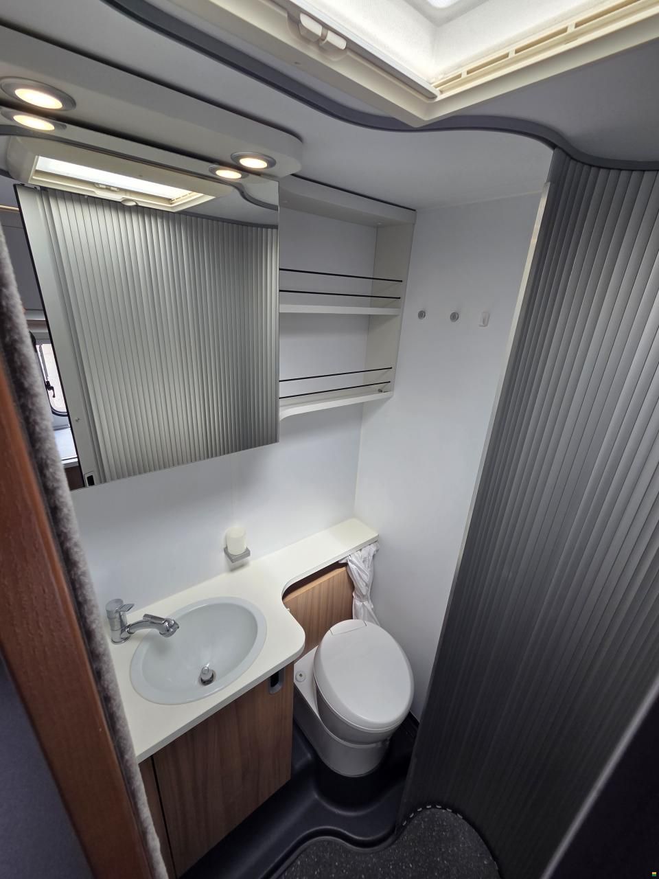 Sun Living S65L