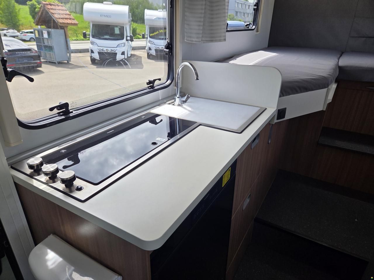 Sun Living S65L