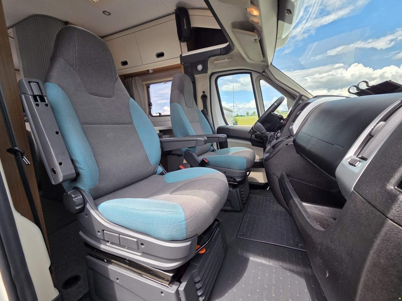 Sun Living S65L