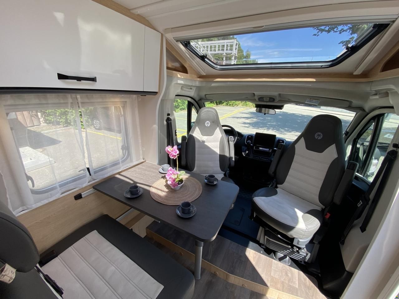 Sunlight Adventure V66, Fiat 140PS Automat