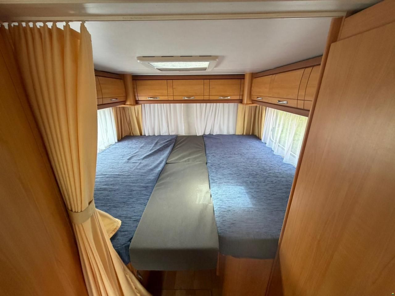 Ford 2.4TDCI 140PS LMC 708TI **L&Auml;NGSBETT**