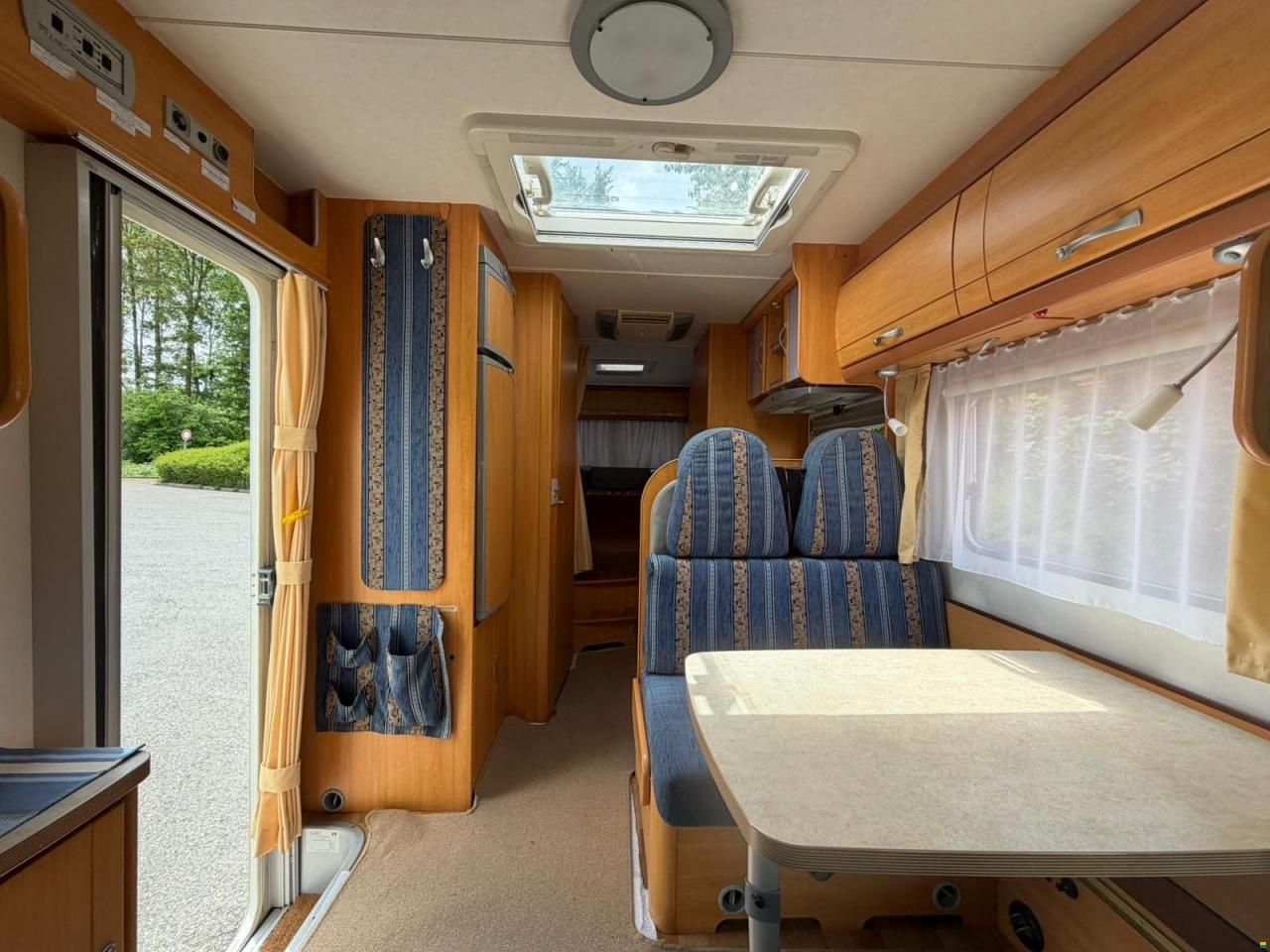 Ford 2.4TDCI 140PS LMC 708TI **L&Auml;NGSBETT**