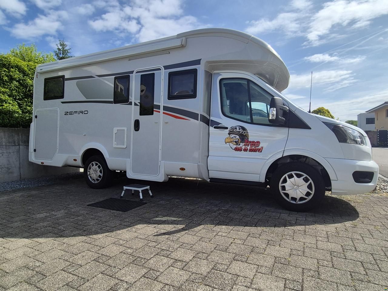 Roller Team Zefiro 285TL mit el. Hubbett + Extras!