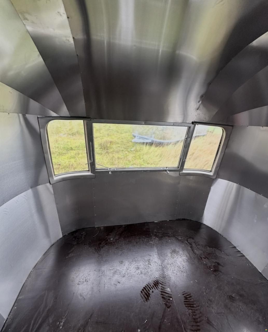 Airstream Overlander
