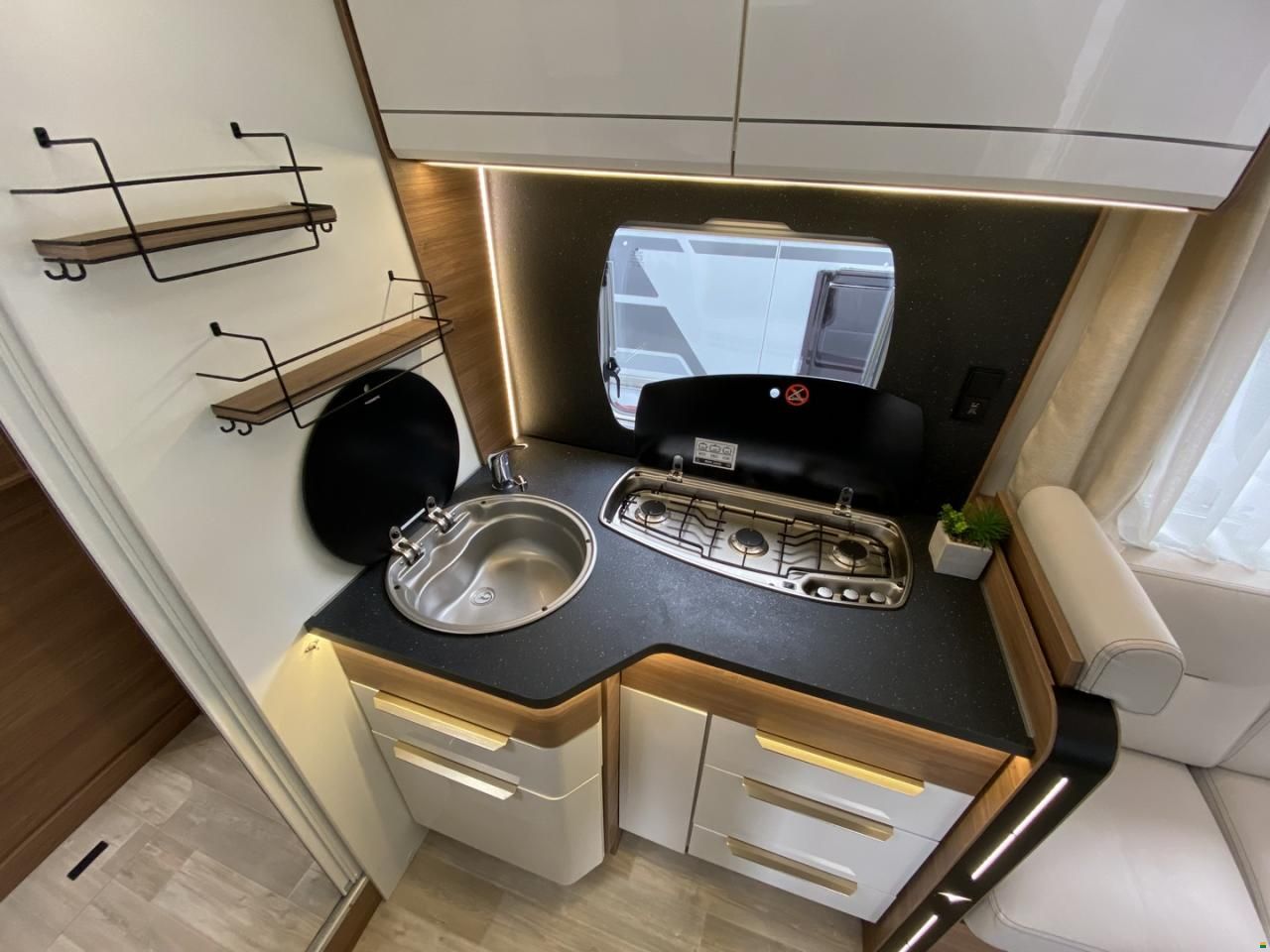 Pilote P696, Fiat Ducato 2.2MJ 160PS Automat