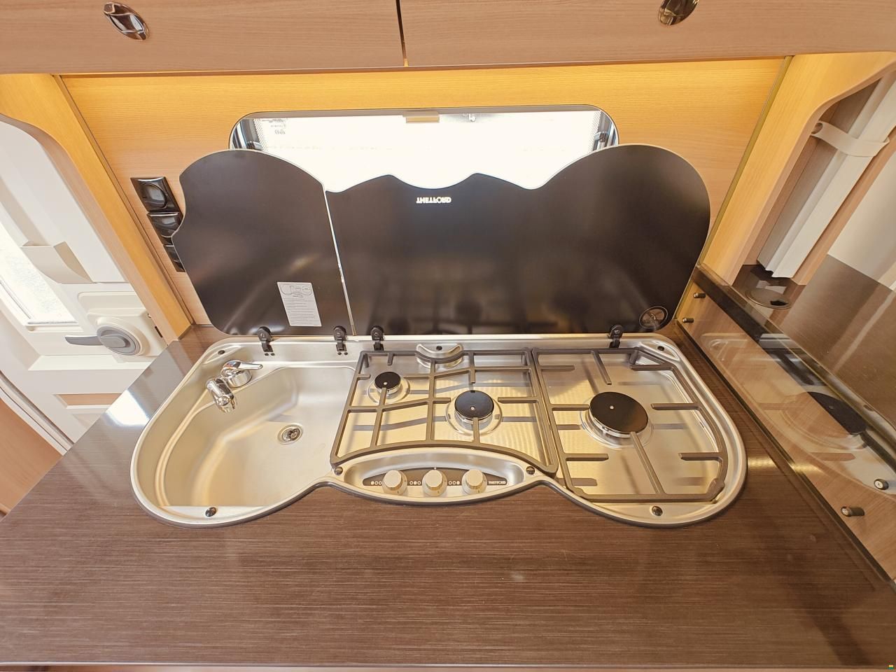 LMC MUSICA 490 E - L&auml;nsgbetten
