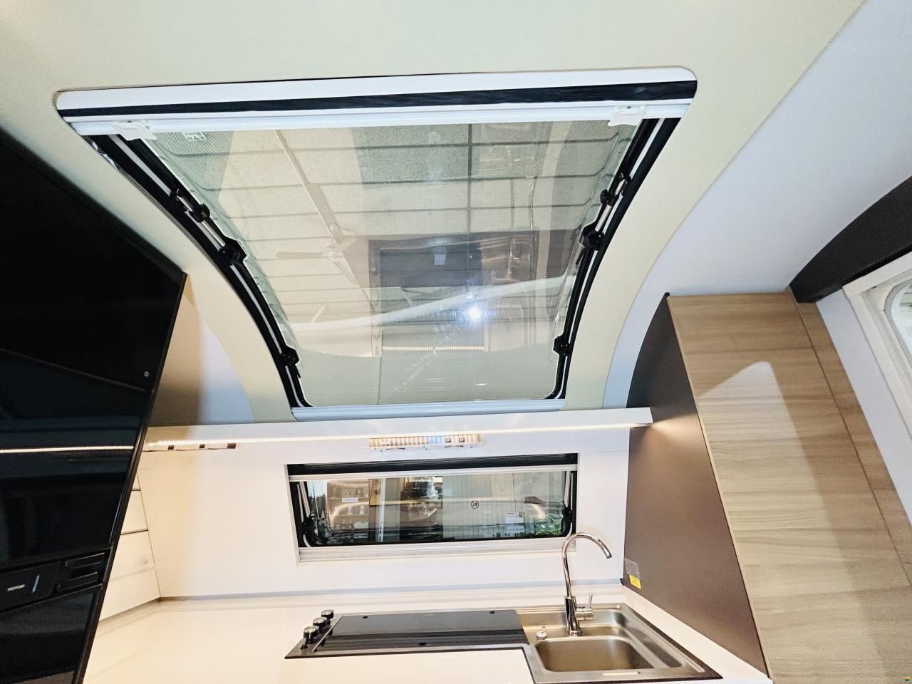 Adria E Alpina 663 HT
