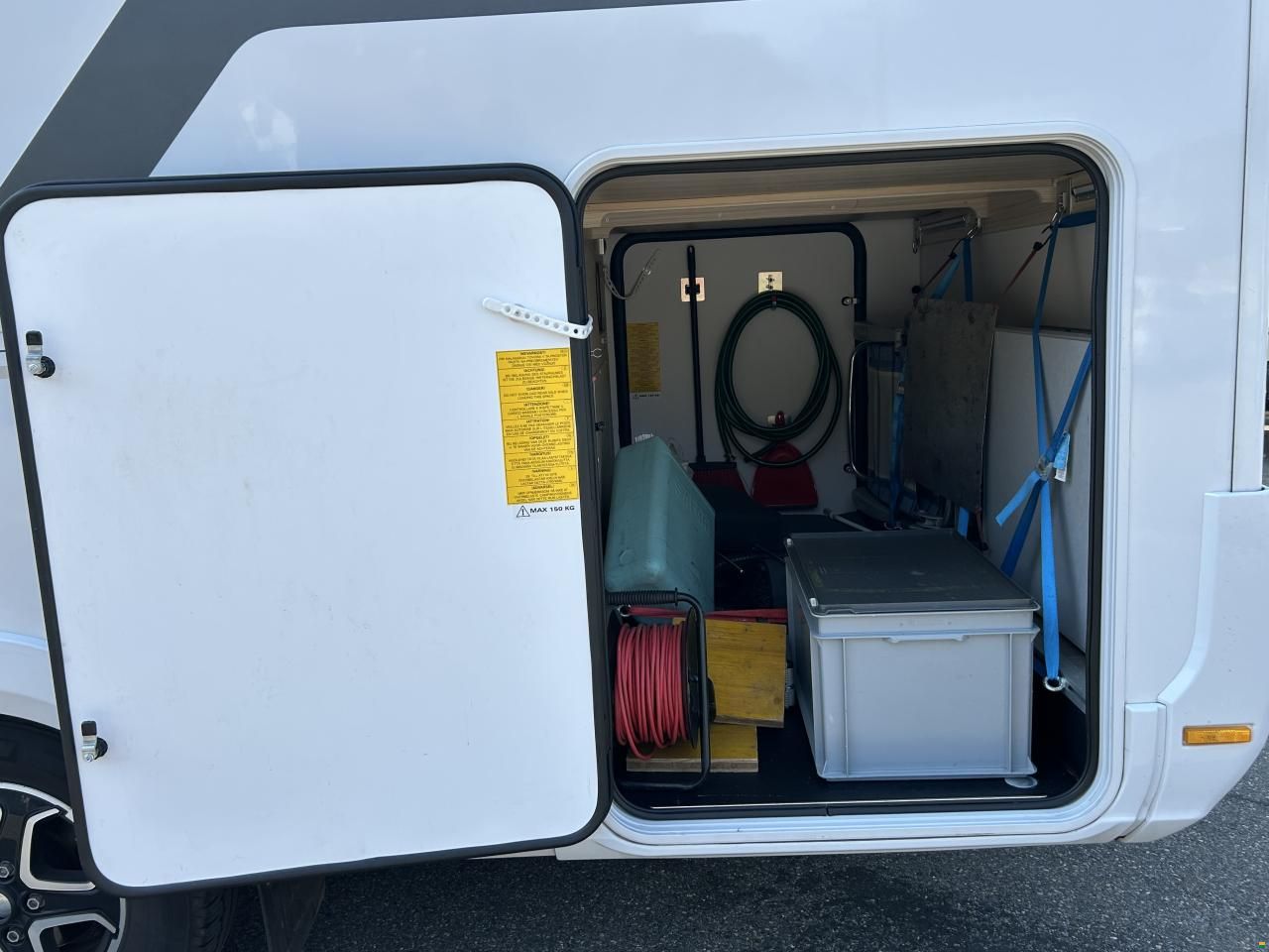 Adria Compact DL